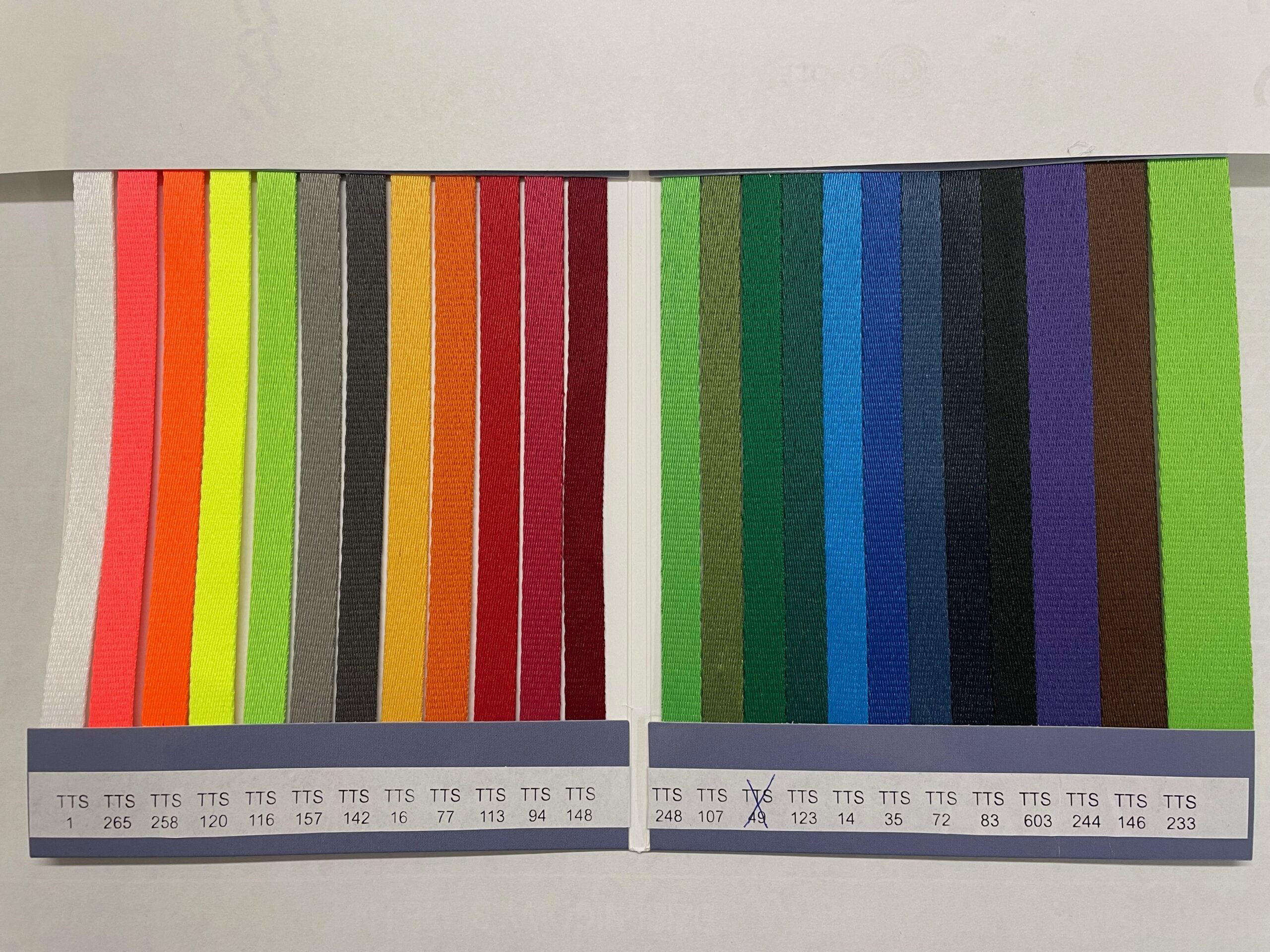 Smycze bez nadruku - obrazek 2